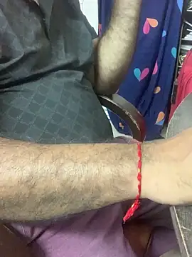 Snapshot of urb0nd chatting on 04/02/26, 01:20 urb0nd online show from 04/02/26, 01:20