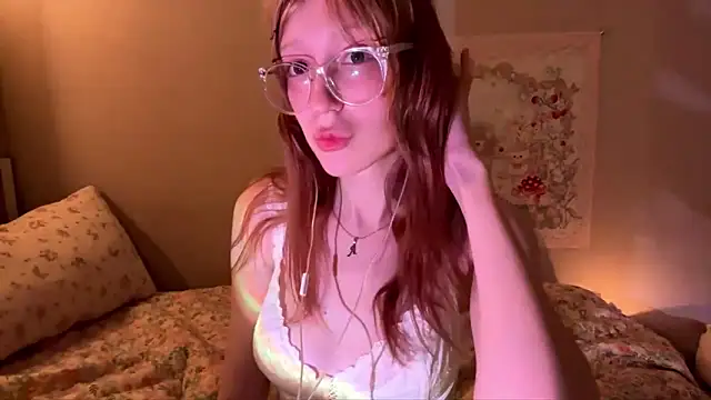 Snapshot of holly_sinner_ chatting on 03/28/26, 12:10 holly sinner online show from 03/28/26, 12:10
