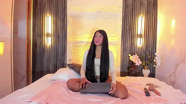 Snapshot of tifannygrey_ chatting on 06/04/26, 06:25 tifannygrey online show from 06/04/26, 06:25