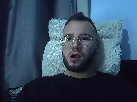 Snapshot of piazaocwb23 chatting on 05/09/26, 01:33 piazaocwb23 online show from 05/09/26, 01:33