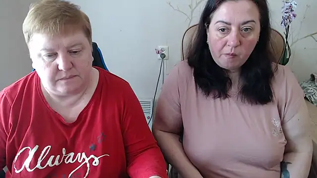 Snapshot of Lindy-Jeanie chatting on 05/02/26, 08:41 Lindy-Jeanie online show from 05/02/26, 08:41
