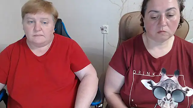 Snapshot of Lindy-Jeanie chatting on 06/06/26, 06:34 Lindy-Jeanie online show from 06/06/26, 06:34