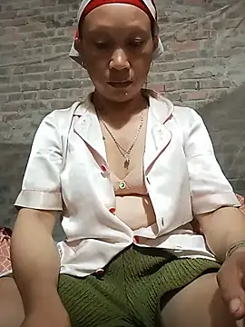 Heli pusy online show from 07/28/26, 12:01