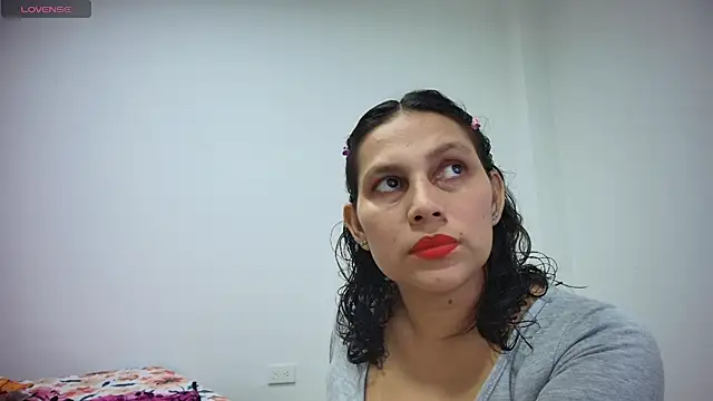 Snapshot of carlaantonellii chatting on 06/25/26, 03:39 carlaantonellii online show from 06/25/26, 03:39