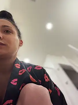 Snapshot of FerrariFrench chatting on 03/28/26, 02:49 FerrariFrench online show from 03/28/26, 02:49