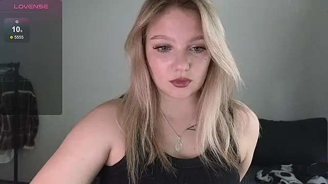 Snapshot of bettyloveu chatting on 07/01/26, 11:01 bettyloveu online show from 07/01/26, 11:01