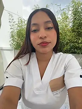 Snapshot of MiaCamille_ chatting on 04/15/26, 07:10 MiaCamille online show from 04/15/26, 07:10