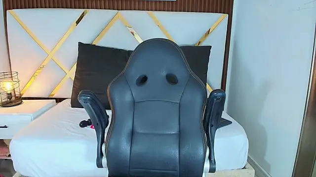 Snapshot of Sluttyysucker_ chatting on 03/24/26, 12:10 Sluttyysucker online show from 03/24/26, 12:10