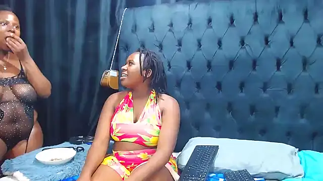Snapshot of Dark_Slim_Thick chatting on 06/03/26, 08:47 Dark Slim Thick online show from 06/03/26, 08:47
