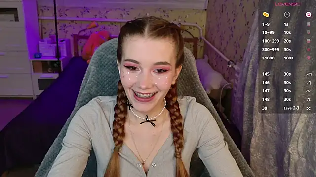 Snapshot of Lunavira chatting on 03/27/26, 07:02 Lunavira online show from 03/27/26, 07:02