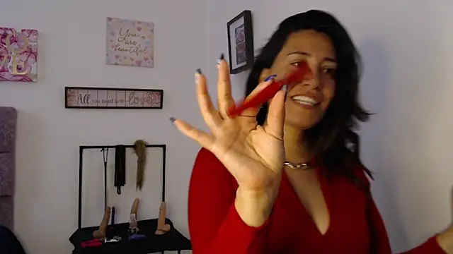 Snapshot of violeta_scott chatting on 05/01/26, 01:16 violeta scott online show from 05/01/26, 01:16
