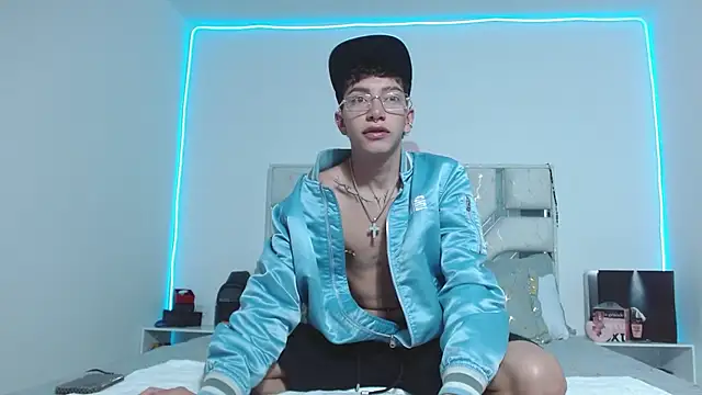 Snapshot of tiam_muller_fenix chatting on 04/12/26, 04:56 tiam muller fenix online show from 04/12/26, 04:56