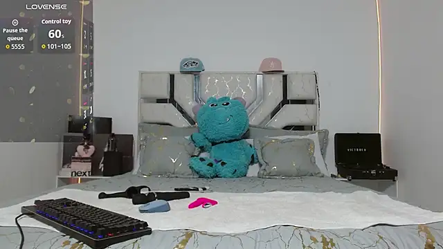 Snapshot of tiam_muller_fenix chatting on 04/20/26, 02:14 tiam muller fenix online show from 04/20/26, 02:14