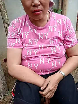 Snapshot of kalara_kail chatting on 04/21/26, 02:51 kalara kail online show from 04/21/26, 02:51