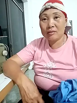 Snapshot of kalara_kail chatting on 04/23/26, 12:29 kalara kail online show from 04/23/26, 12:29