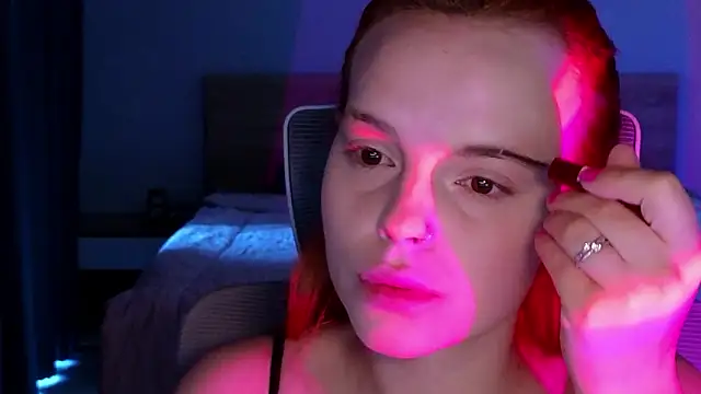 Snapshot of mollybossy chatting on 03/27/26, 12:16 mollybossy online show from 03/27/26, 12:16