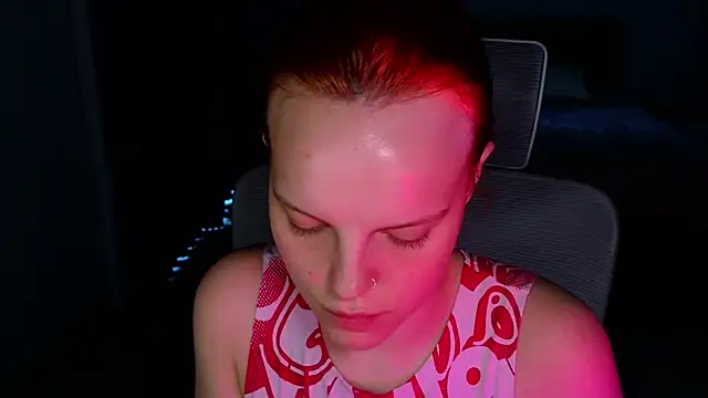 Snapshot of mollybossy chatting on 04/03/26, 12:08 mollybossy online show from 04/03/26, 12:08