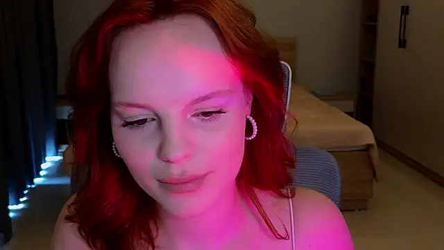 Snapshot of mollybossy chatting on 04/06/26, 06:58 mollybossy online show from 04/06/26, 06:58