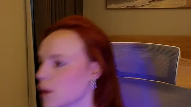 Snapshot of mollybossy chatting on 04/07/26, 12:22 mollybossy online show from 04/07/26, 12:22