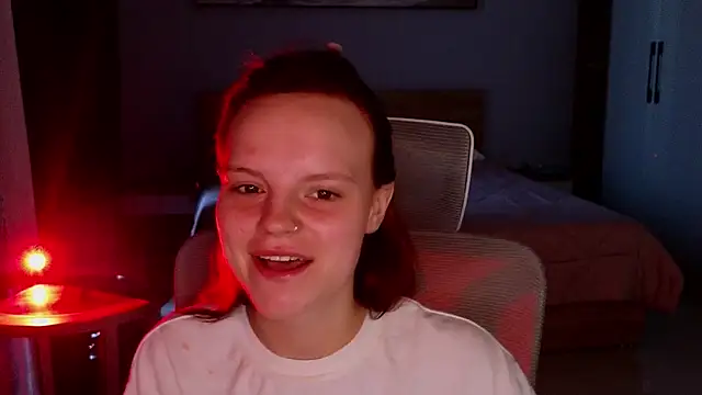 Snapshot of mollybossy chatting on 04/18/26, 12:14 mollybossy online show from 04/18/26, 12:14