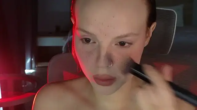 Snapshot of mollybossy chatting on 04/20/26, 07:22 mollybossy online show from 04/20/26, 07:22