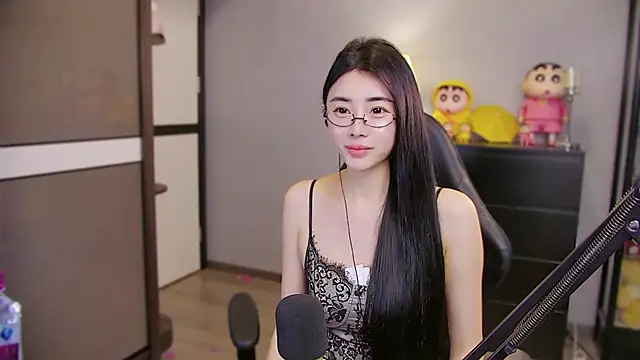 Snapshot of XiaoYuBao- chatting on 04/18/26, 07:07 XiaoYuBao- online show from 04/18/26, 07:07