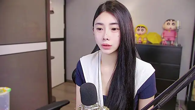 Snapshot of XiaoYuBao- chatting on 04/19/26, 06:10 XiaoYuBao- online show from 04/19/26, 06:10