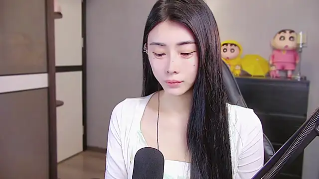 XiaoYuBao- online show from 04/23/26, 04:53