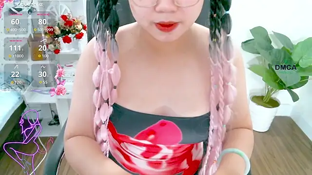 Snapshot of Candy_Sweeties chatting on 03/28/26, 01:05 Candy Sweeties online show from 03/28/26, 01:05
