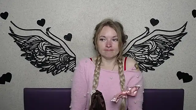 Snapshot of Nic0leDreams chatting on 03/16/26, 06:06 Nic0leDreams online show from 03/16/26, 06:06