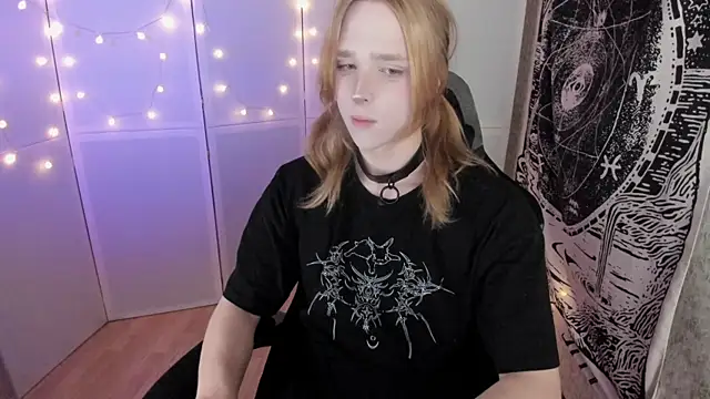 Snapshot of Simochka_w chatting on 07/02/26, 04:29 Simochka w online show from 07/02/26, 04:29