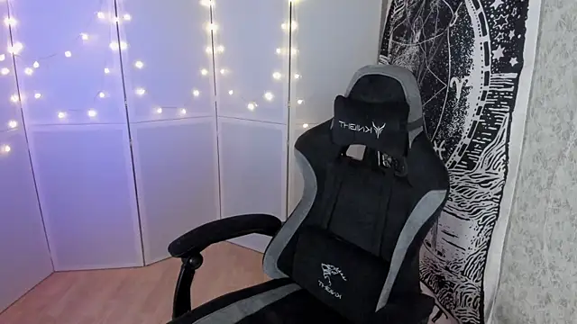 Snapshot of Simochka_w chatting on 07/09/26, 12:53 Simochka w online show from 07/09/26, 12:53