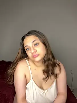 Snapshot of treasurebabii chatting on 04/23/26, 06:47 treasurebabii online show from 04/23/26, 06:47