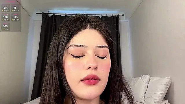 Snapshot of JaniceWonnacott chatting on 07/03/26, 10:32 JaniceWonnacott online show from 07/03/26, 10:32