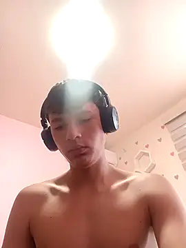 Snapshot of fercho_steel_twink chatting on 03/31/26, 05:24 fercho steel twink online show from 03/31/26, 05:24