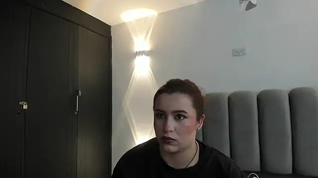 Snapshot of JeanneWilliams chatting on 06/10/26, 12:04 JeanneWilliams online show from 06/10/26, 12:04
