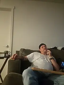 Snapshot of yourMasterisBored chatting on 03/18/26, 01:47 yourMasterisBored online show from 03/18/26, 01:47