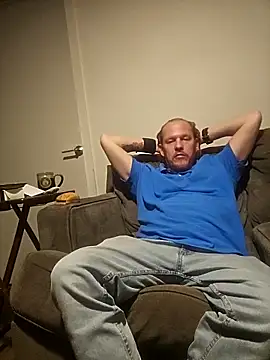 Snapshot of yourMasterisBored chatting on 03/24/26, 02:38 yourMasterisBored online show from 03/24/26, 02:38