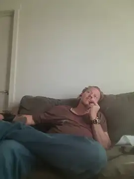 Snapshot of yourMasterisBored chatting on 04/03/26, 02:37 yourMasterisBored online show from 04/03/26, 02:37