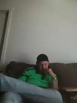 Snapshot of yourMasterisBored chatting on 04/07/26, 05:13 yourMasterisBored online show from 04/07/26, 05:13