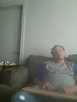 Snapshot of yourMasterisBored chatting on 04/08/26, 02:17 yourMasterisBored online show from 04/08/26, 02:17