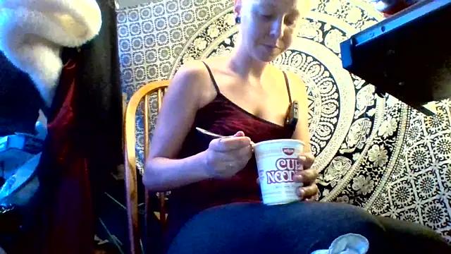 Snapshot of Ambionce chatting on 05/15/26, 05:47 Ambionce online show from 05/15/26, 05:47