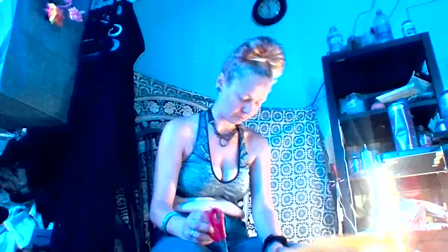 Snapshot of Ambionce chatting on 06/14/26, 01:25 Ambionce online show from 06/14/26, 01:25