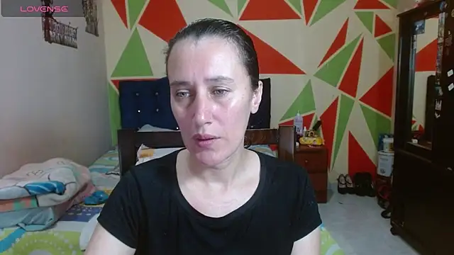 Snapshot of Mariam_wish chatting on 04/16/26, 06:19 Mariam wish online show from 04/16/26, 06:19