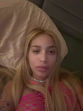 Snapshot of Brazilianblond chatting on 03/13/26, 11:33 Brazilianblond online show from 03/13/26, 11:33