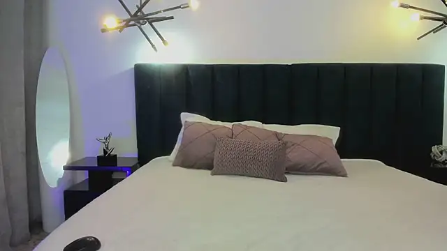 Snapshot of kirasweet7 chatting on 07/05/26, 03:02 kirasweet7 online show from 07/05/26, 03:02