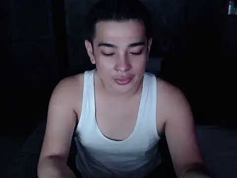 Snapshot of Treat2Heaven chatting on 04/04/26, 03:16 Treat2Heaven online show from 04/04/26, 03:16