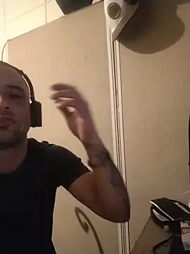 Snapshot of Relk130p chatting on 03/15/26, 08:53 Relk130p online show from 03/15/26, 08:53