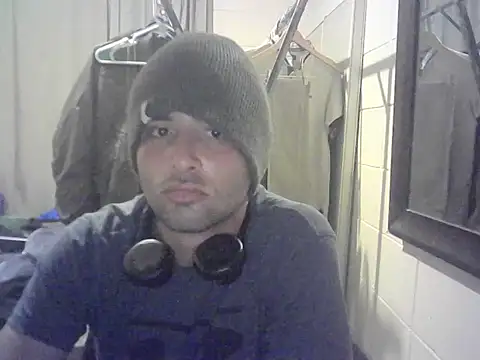 Snapshot of Relk130p chatting on 06/15/26, 08:27 Relk130p online show from 06/15/26, 08:27