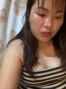 Snapshot of Milik-1022 chatting on 04/21/26, 05:17 Milik-1022 online show from 04/21/26, 05:17